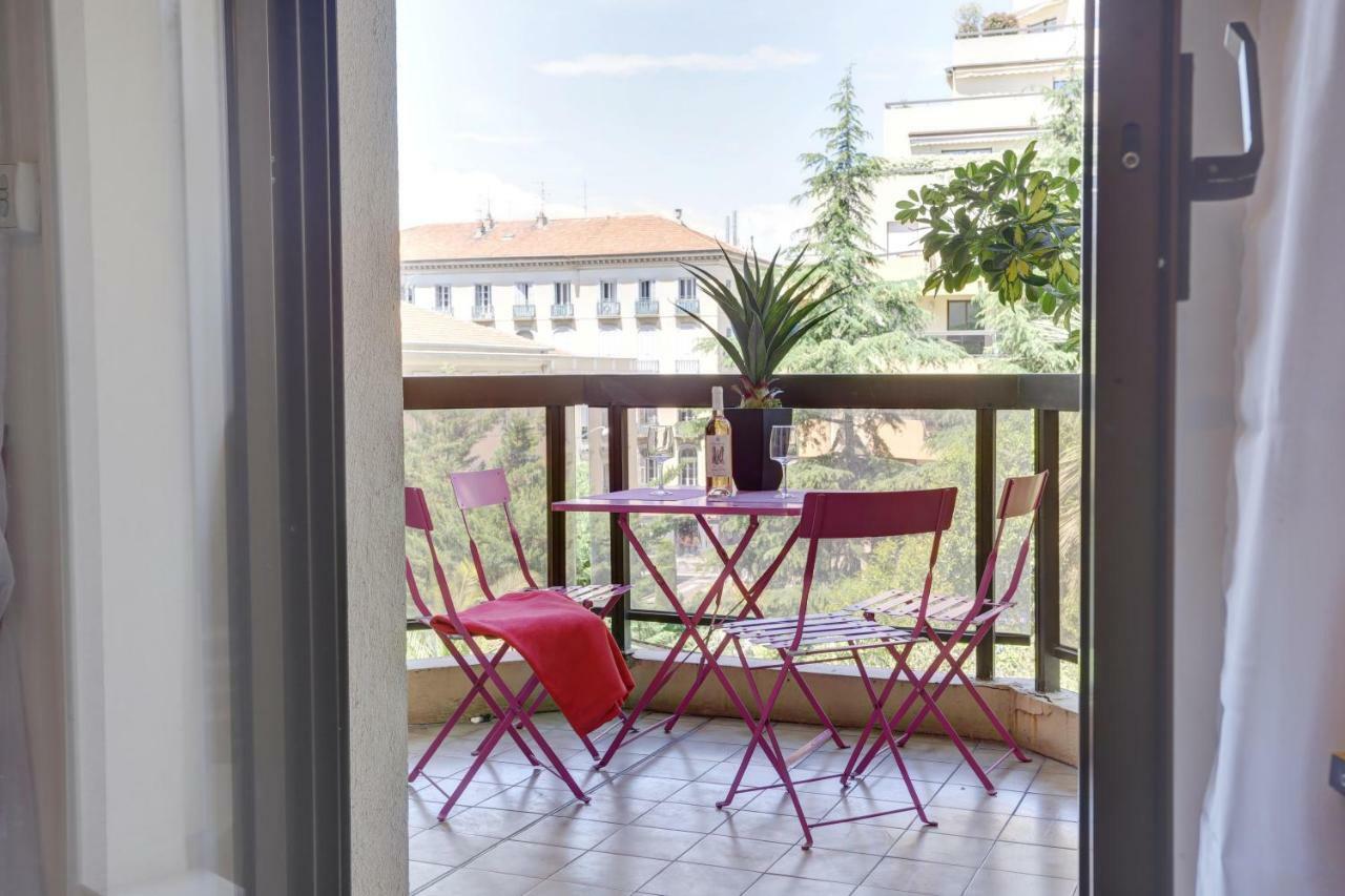 Apartment Grand H -f2, Face Vieux- Nice, Terrasse, Ascenseur, Climatisation, Terrace - Center Nizza