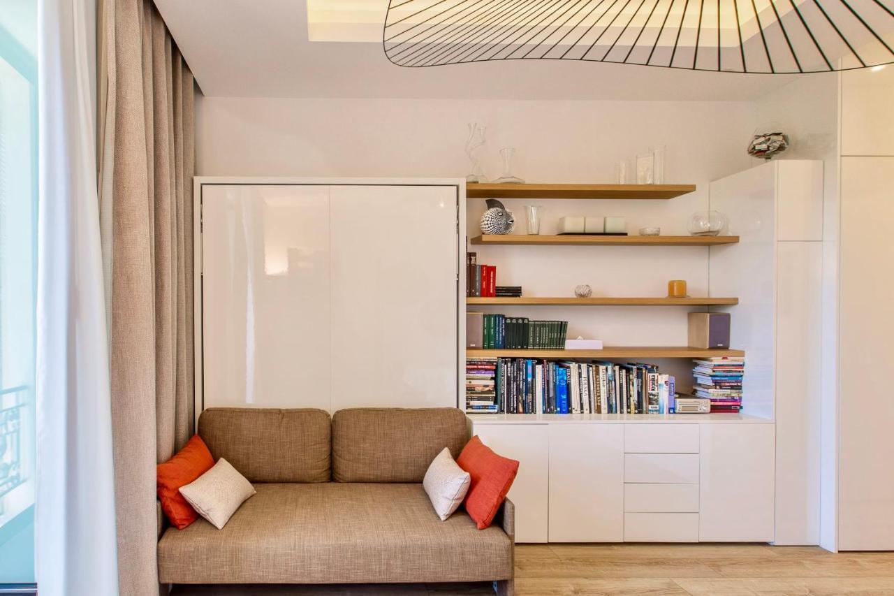 Grand H -f2, Face Vieux- Nice, Terrasse, Ascenseur, Climatisation, Terrace - Center Apartment