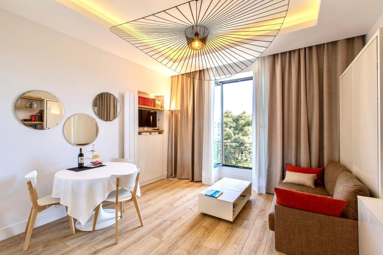 Appartamento Grand H -f2, Face Vieux- Nice, Terrasse, Ascenseur, Climatisation, Terrace - Center *